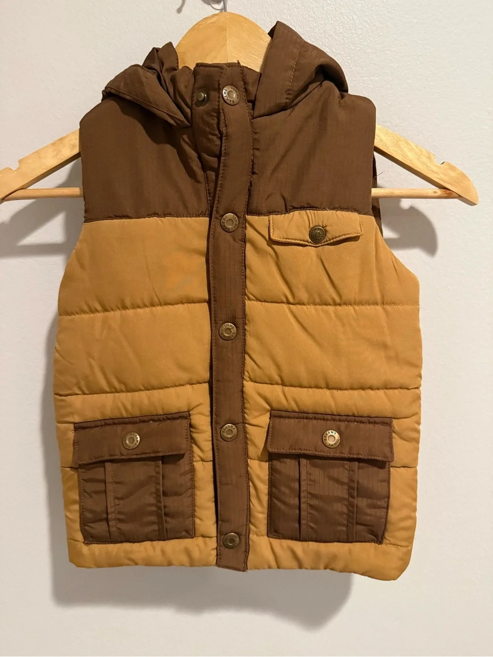 Tommy Bahama Boys Hooded Puffer Vest Brown Tan Size 5/6 Preppy Fall Winter